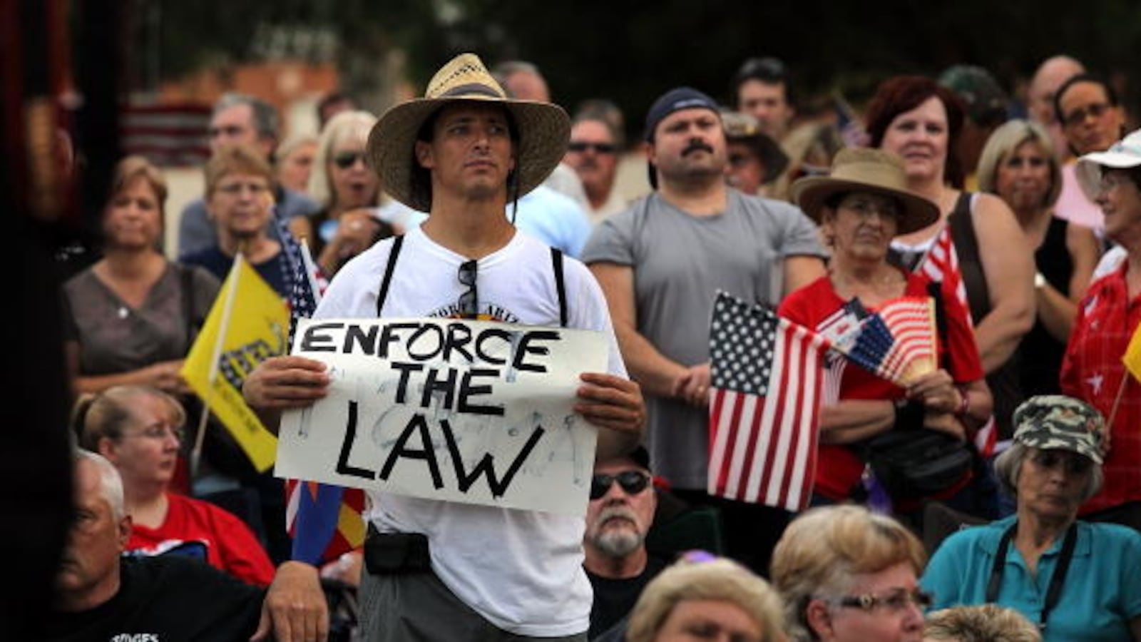 articles/2013/01/03/mass-immigration-hammers-the-working-class/mass-immigration-hammers-the-working-class-image_ycuvhr