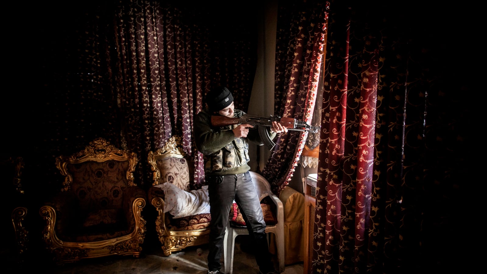 articles/2013/02/08/can-social-media-disarm-syria-s-chemical-arsenal/130207-Lake-Syria-Chemical_Weapons-tease_japdpx