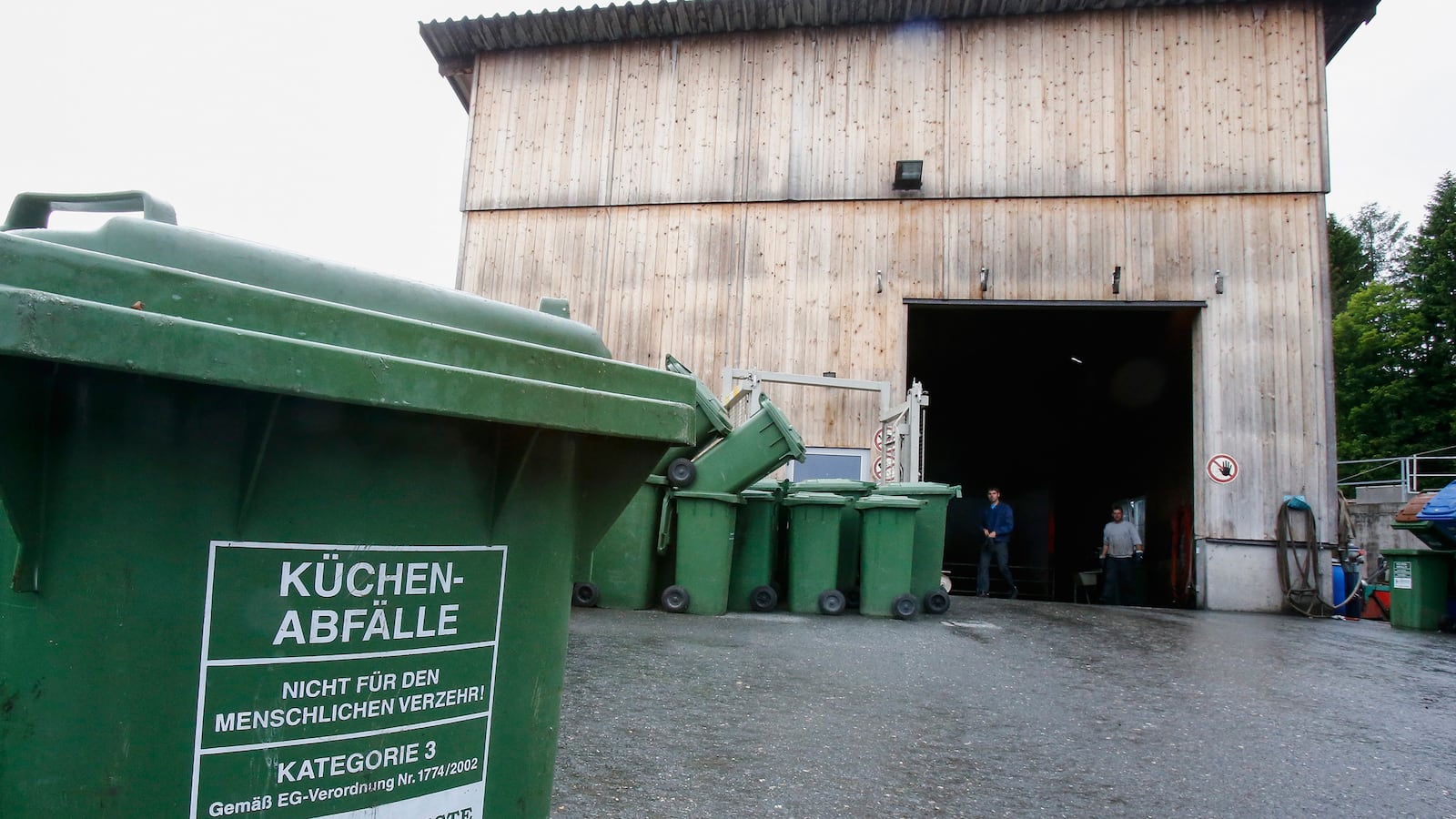 articles/2015/09/29/waste-in-electricity-out-the-power-of-anaerobic-digestion/150929-coolman-biowaste-tease_einymc