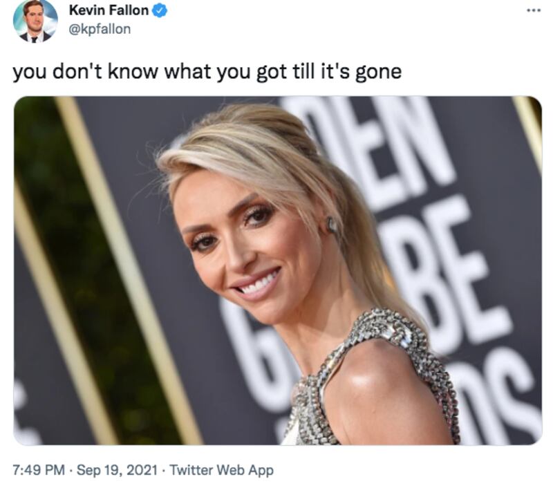 fallon-tweet-rancic_acsgap