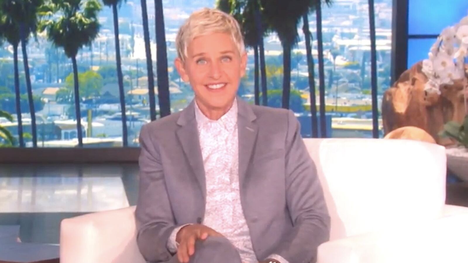 170525-ellen-netflix-special-cheat_1024_agynol