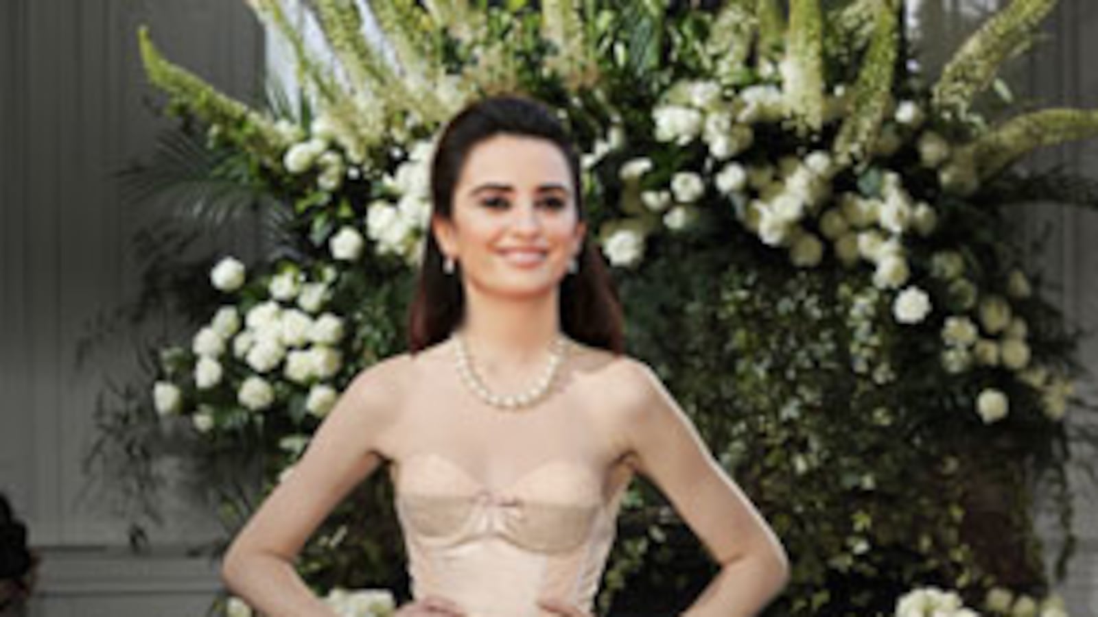 galleries/2009/12/15/golden-globe-fashion/globe-fashion---cruz_w1aawz