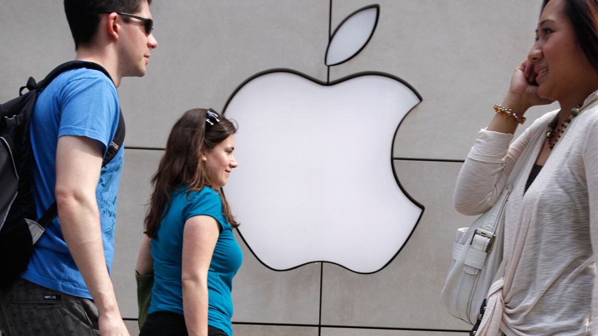 cheats/2011/11/07/major-iphone-security-bug-revealed/apple-working-on-television-set-cheat_vaneh5