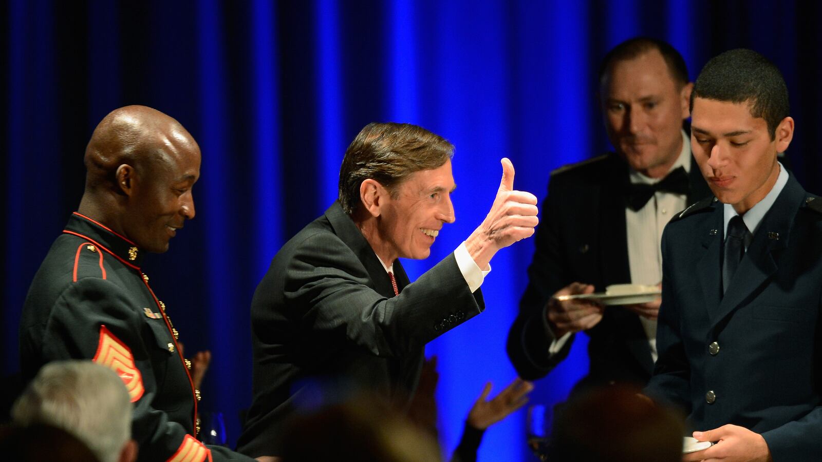 cheats/2013/03/27/petraeus-apologizes-for-affair/130327-petraeus-apology-cheat_vzeohg