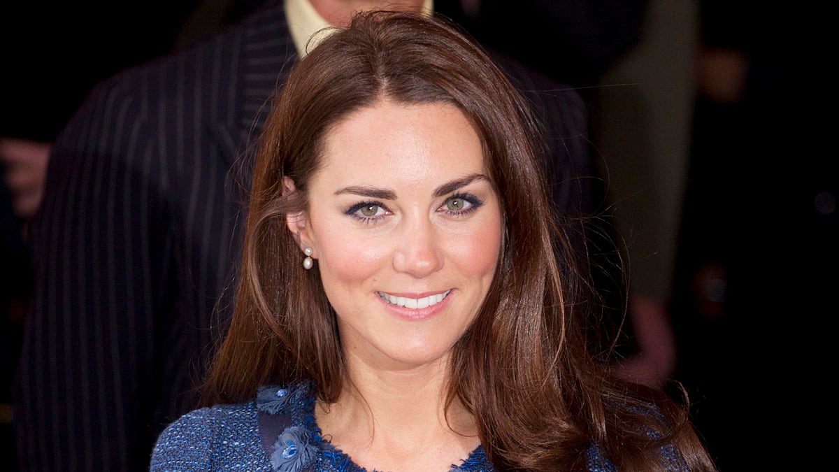 cheats/2012/12/03/kate-middleton-pregnant/kate-middleton-full-royal-cheat_euoprm