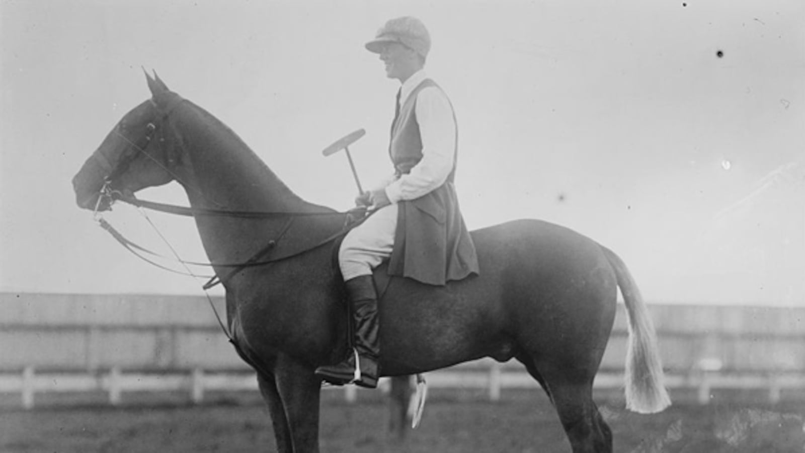 articles/2012/06/22/the-mother-of-title-ix-trailblazing-athlete-eleonora-sears/eleonora-sears-title-ix-franck-teaser_d56gw6