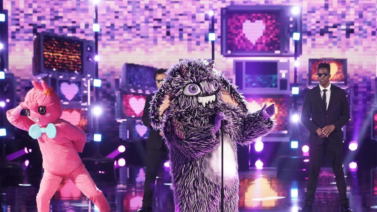 201001-Fallon-Obsessed-tease-02_fd8ov6