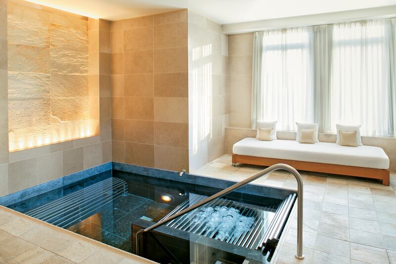 galleries/2012/02/05/valentine-s-day-presents-picked-by-chef-jacques-torres/jacques-torres-want-om08-spa_cc181n