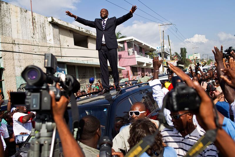galleries/2010/12/29/the-year-in-pictures-2010/year-in-pictures---wyclef-haiti_wkocyv