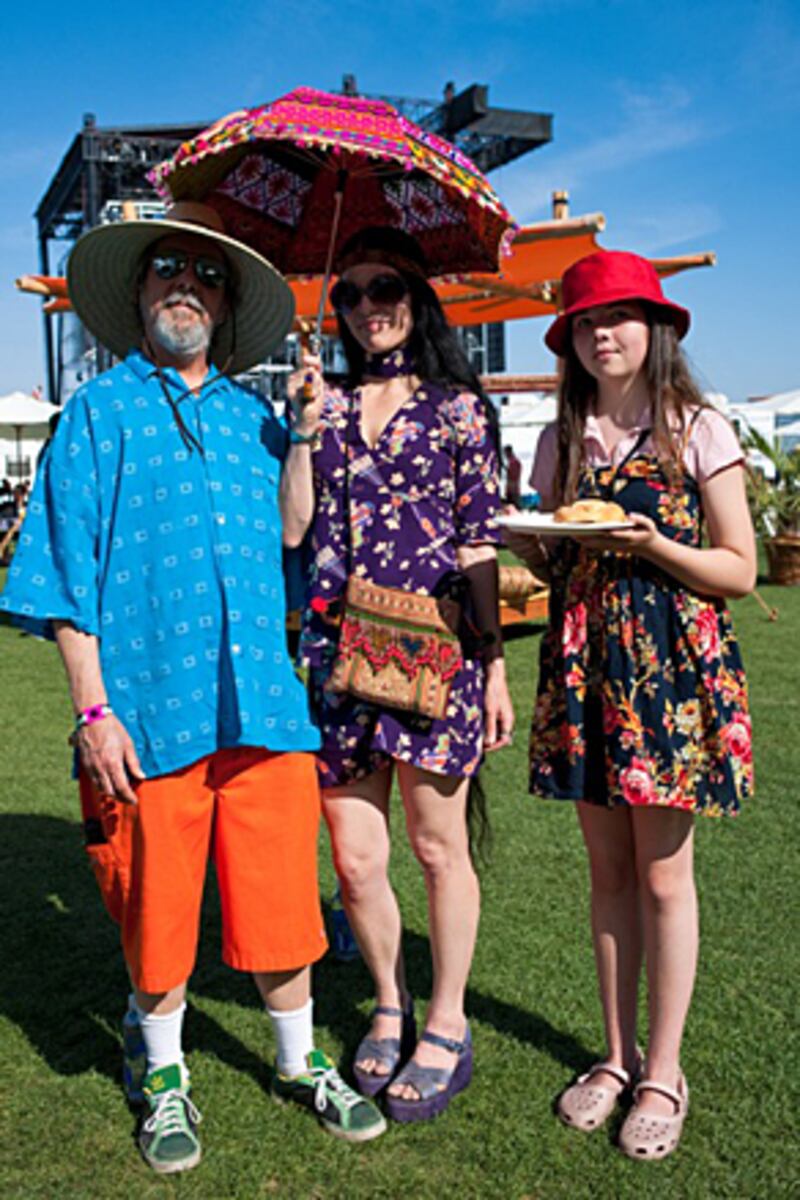 galleries/2011/04/16/2011-coachella/coachella-fans-6_kwyvu6