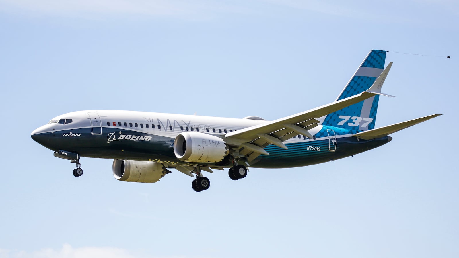 211128-boeing-ceo-tease-01_hnqr0j