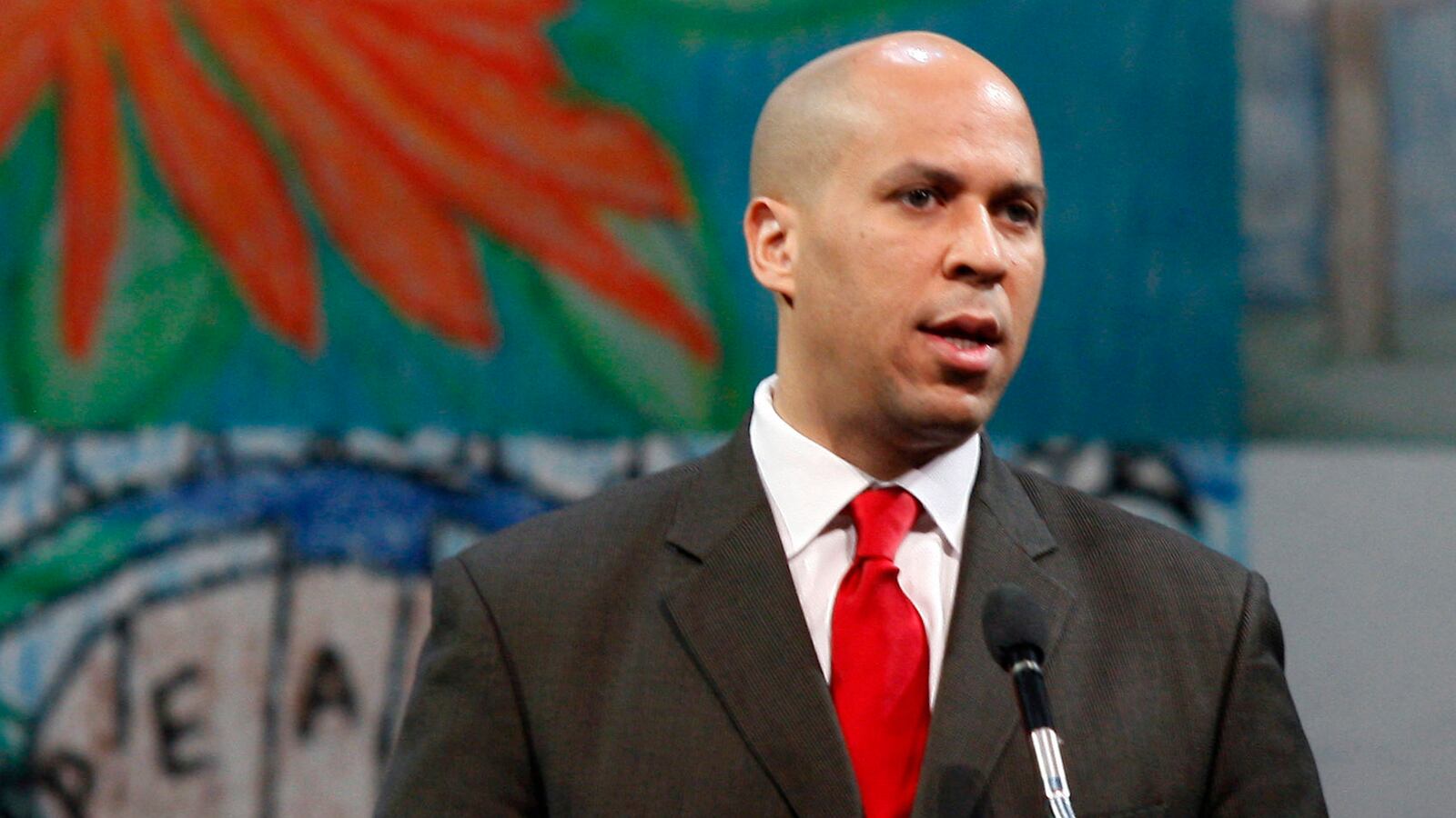 cheats/2012/06/23/cory-booker-part-of-new-rescue/booker-fire-rescue-newark-cheat_niqlxe