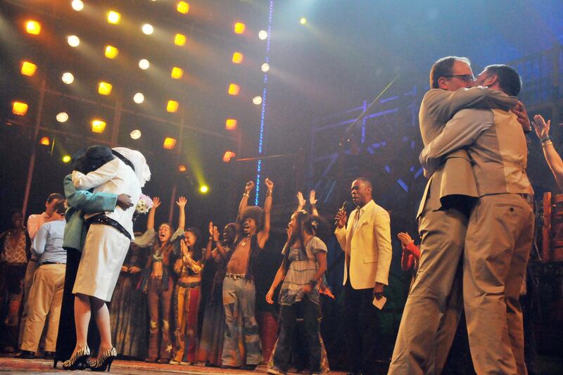 articles/2011/07/30/broadway-show-hair-s-gay-weddings-same-sex-marriage-hits-the-stage/broadways-gay-marriage-hod2_tng7oj