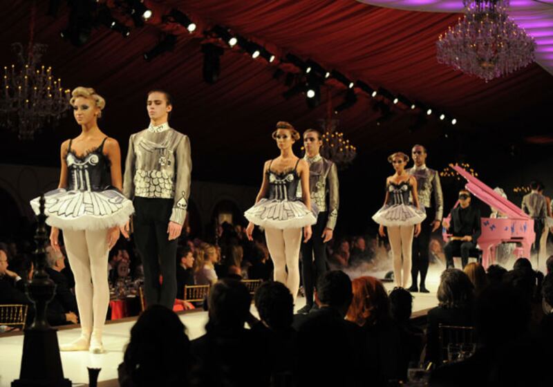 galleries/2009/11/15/la-art-week/wilkinson-art-week--ballet_atswli