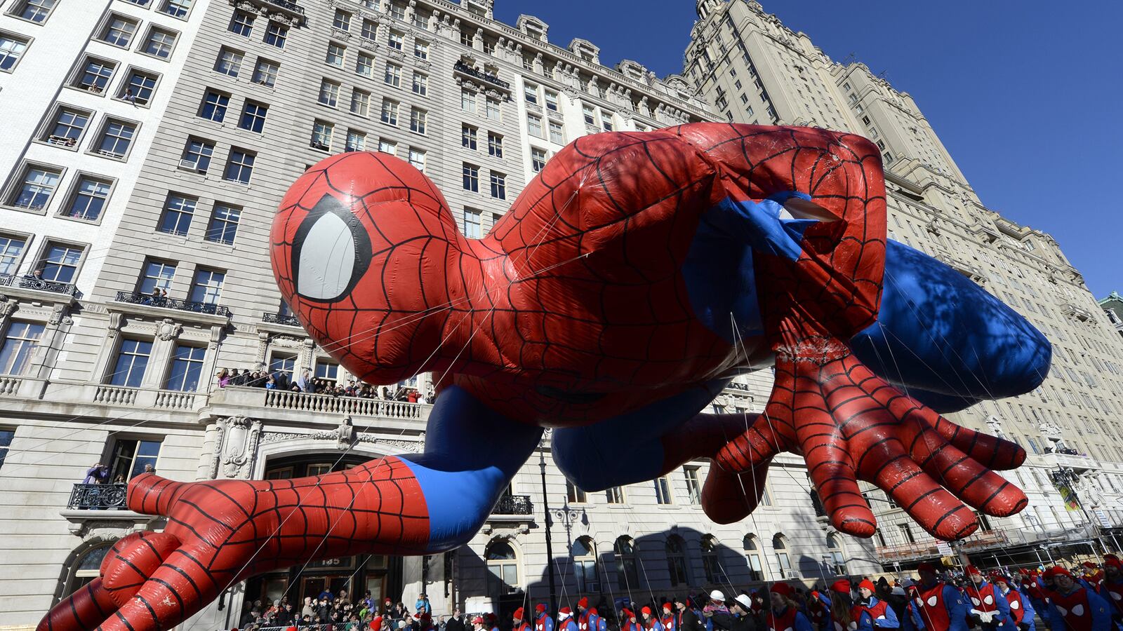 cheats/2013/11/28/new-balloons-for-macy-s-parade/131128-thanksgiving-parade-spidey-cheat_chrqsv