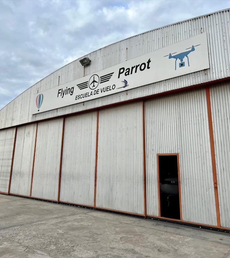 The Flying Parrot school, where Leandro Bertazzo trained.