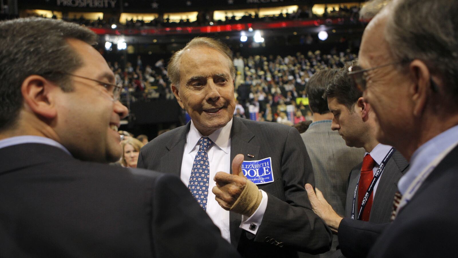 cheats/2014/10/28/bob-dole-urges-romney-to-run-in-2016/141028-bob-dole-cheat_adlxtx