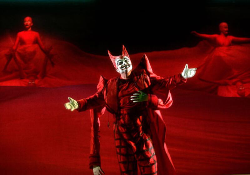 galleries/2009/12/10/the-week-in-culture/week-in-culture---la-opera_hpecjy