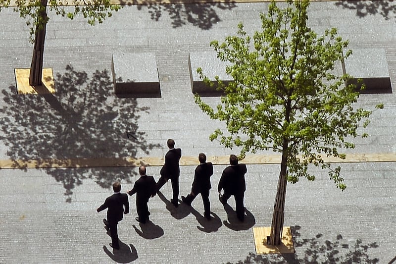 galleries/2011/05/05/obama-visits-ground-zero/obama-gound-zero-07_vqmnt7