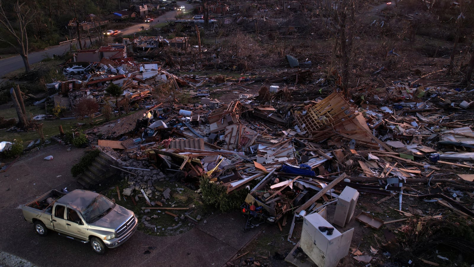 2023-04-02T050839Z_2075116908_RC2V50AG29UE_RTRMADP_3_USA-WEATHER_xossjn