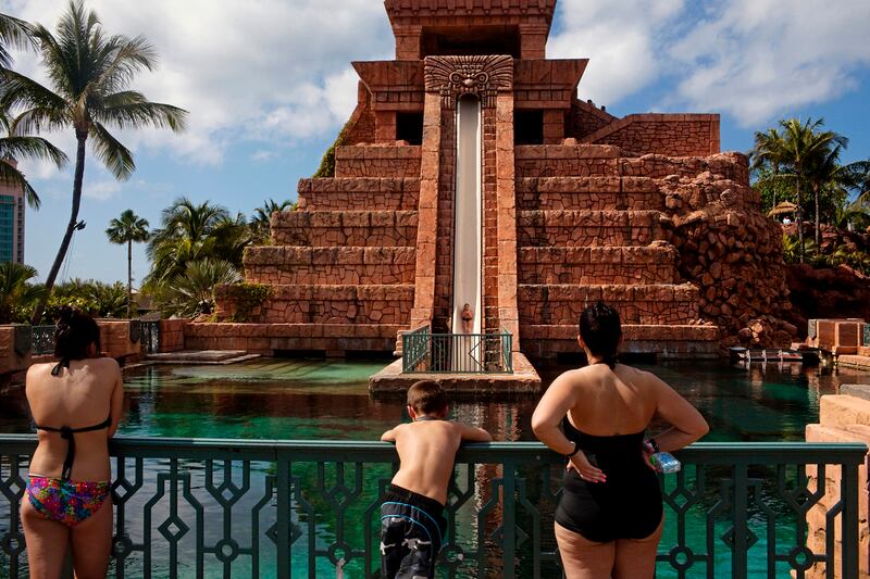 galleries/2011/08/31/tourist-attractions-and-amusement-parks/tourist-attractions-atlantis-resort_mo5r2i