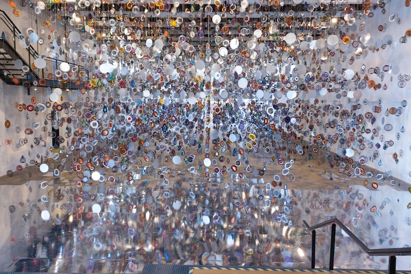 galleries/2017/04/30/inside-nick-cave-s-whimsical-sculpture-installations/170427--nick-cave-04_gdpyzs