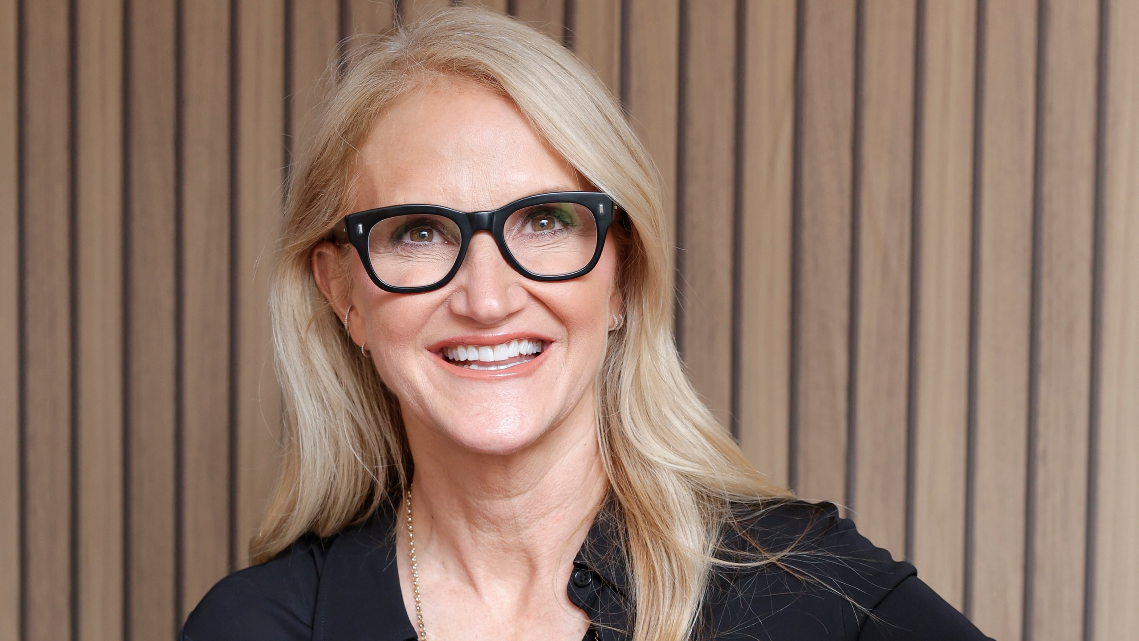 author Mel Robbins