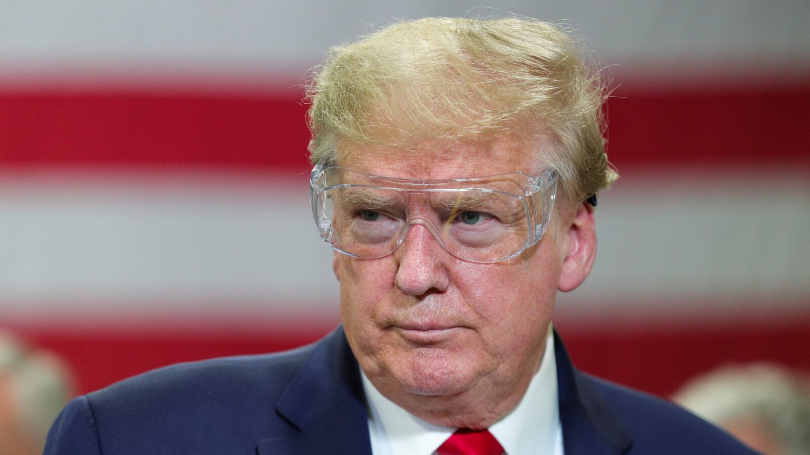 2020-05-08T141329Z_1123011642_RC2EKG94UBCS_RTRMADP_3_HEALTH-CORONAVIRUS-USA-TRUMP_urergv