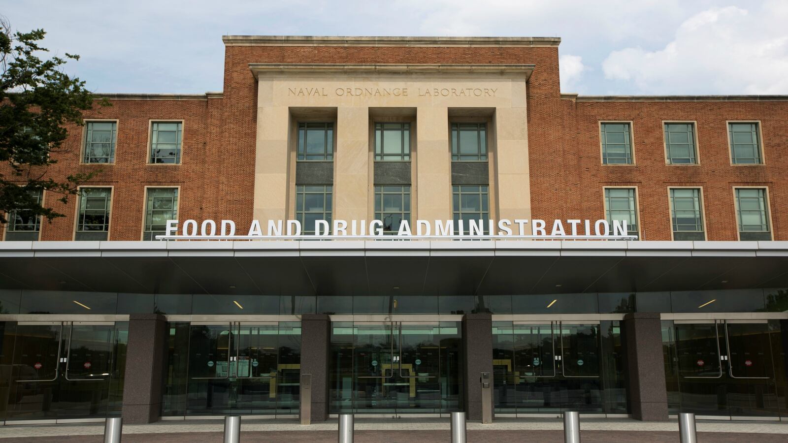 170608-fda-opiate-painkiller-dangerous-cheat_p2blkp