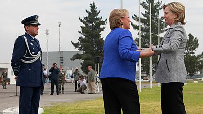 cheats/2010/03/02/hillary-delivers-pledge-to-chile/hillarys-gift-to-chile_l0umcy