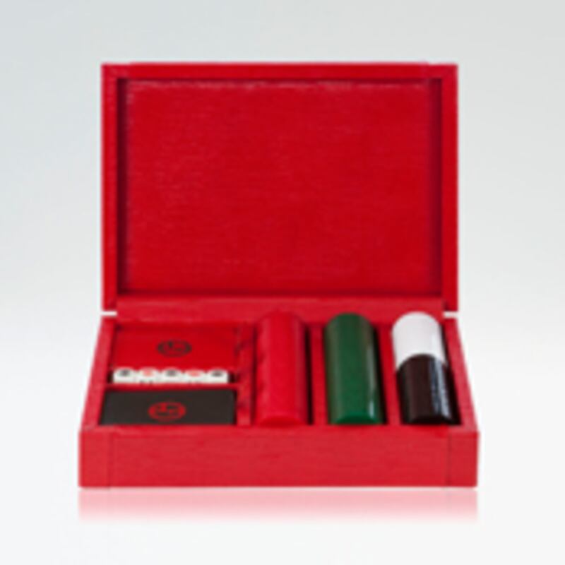 articles/2010/12/09/fashion-flash-picks-for-a-stylish-holiday-season/fashion-flash---1207_d8em7t