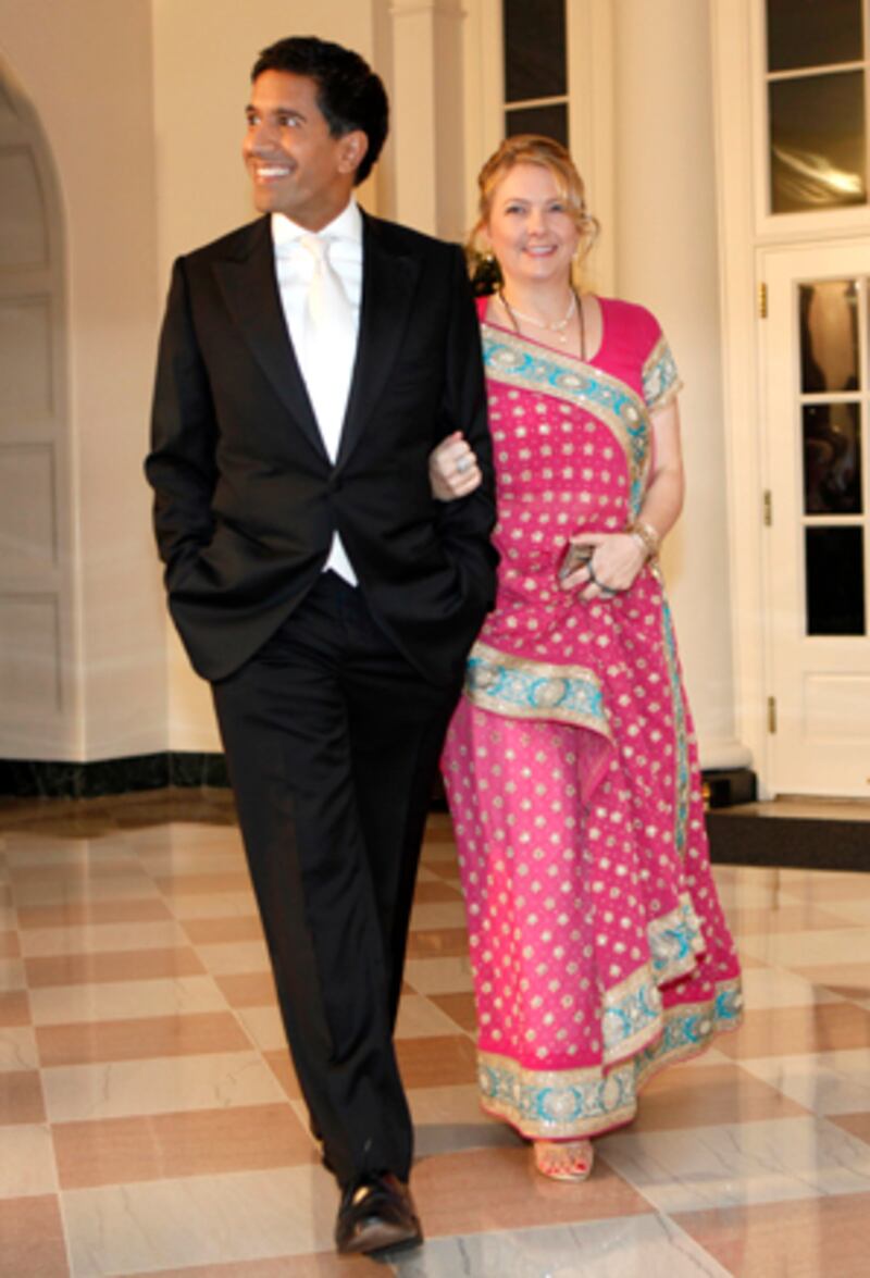 galleries/2009/11/24/white-house-state-dinner/state-dinner---gupta_mnkuo3