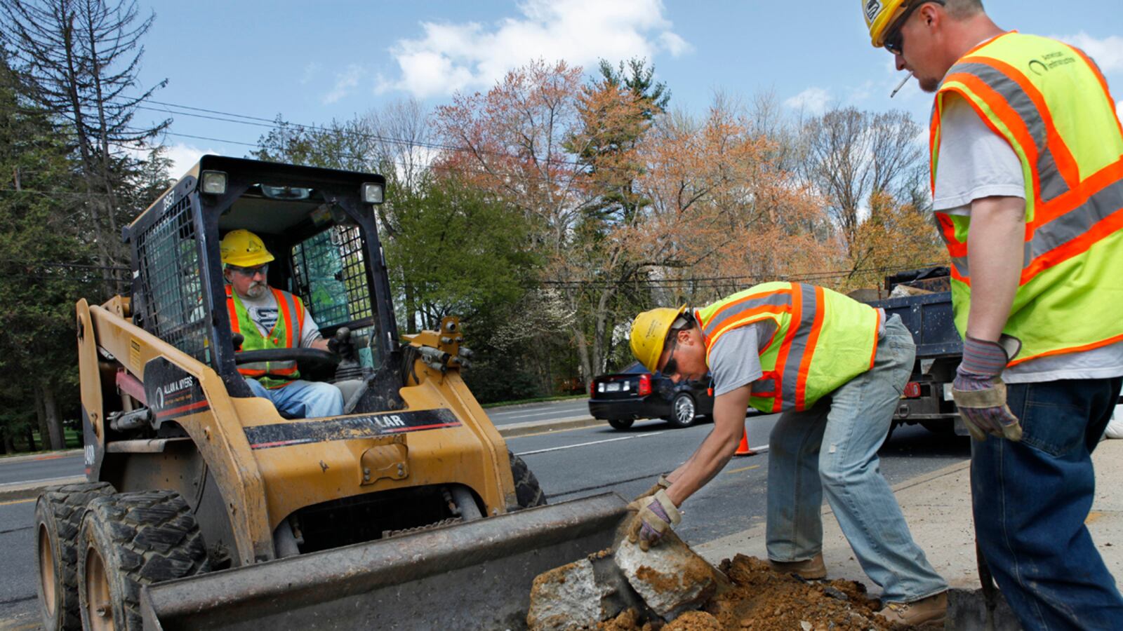 articles/2011/09/08/gop-budget-obstructionists-must-talk-sensibly-about-the-cost-of-what-needs-fixing/infrastructure-spending-frank_tlptvb