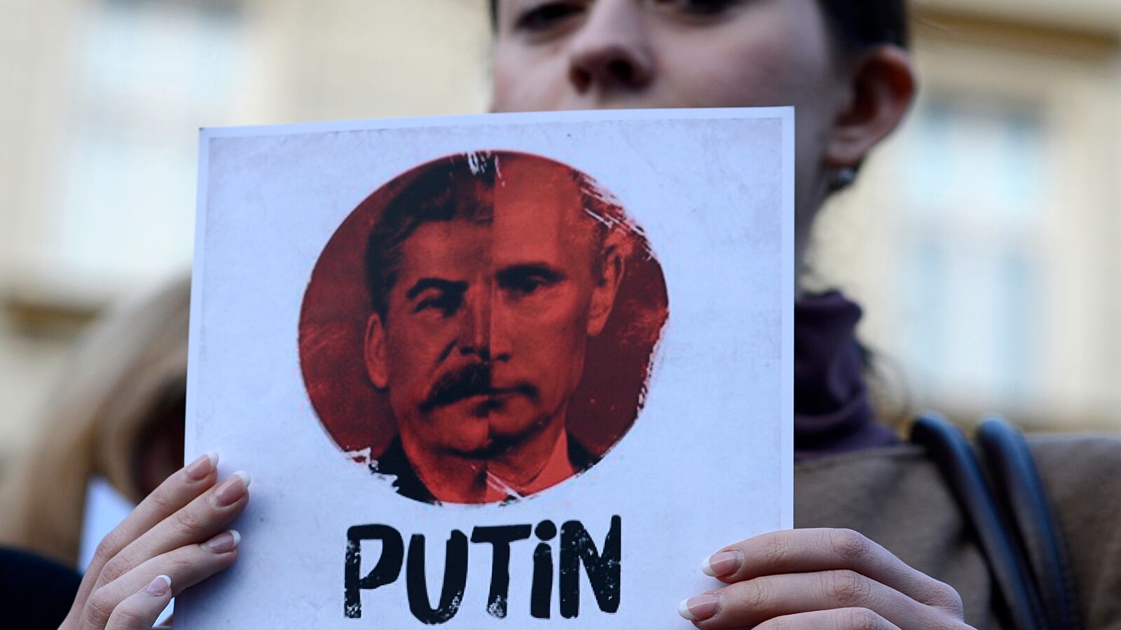 articles/2014/07/24/u-s-military-chief-compares-putin-s-ukraine-move-to-stalin-s-invasion-of-poland/140724-rogin-stalin-putin-tease_dffqw2