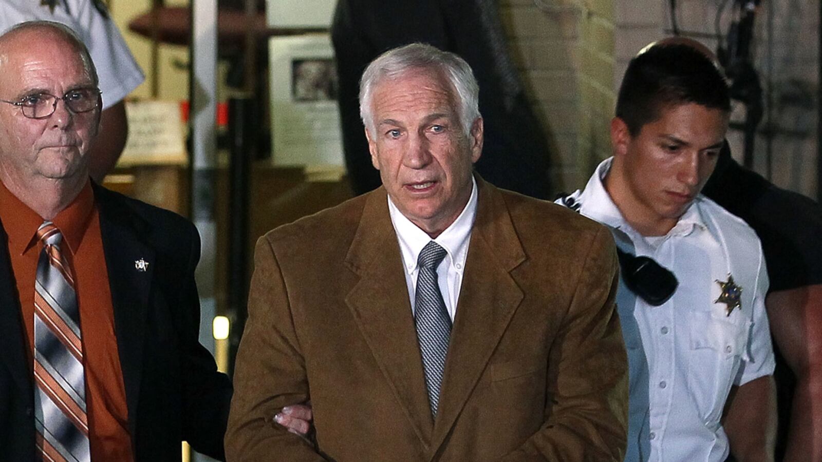 cheats/2012/06/25/lawyer-sandusky-defiant/we-are-all-penn-state-campos_zizacm