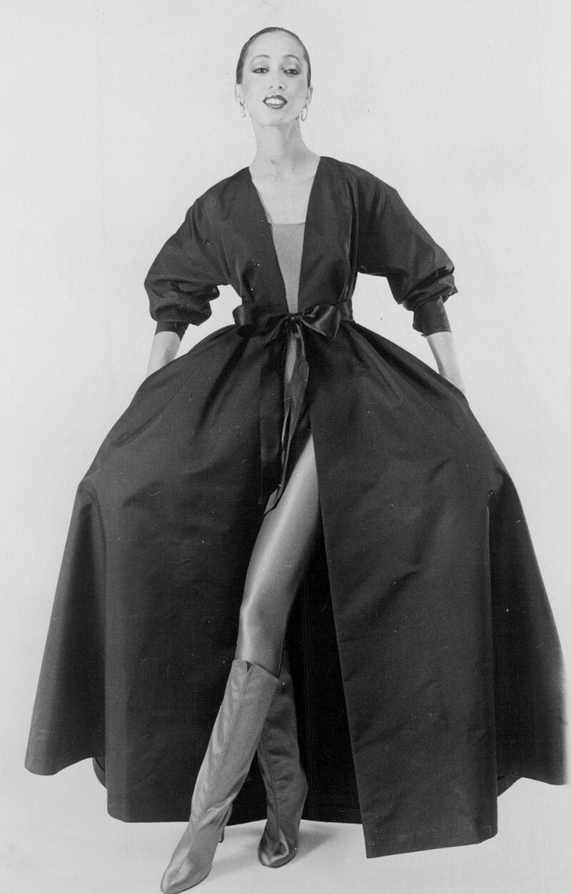 galleries/2015/02/06/yves-saint-laurent-halston-fashioning-the-70s/150205-ysl-halston-13_wftf0g