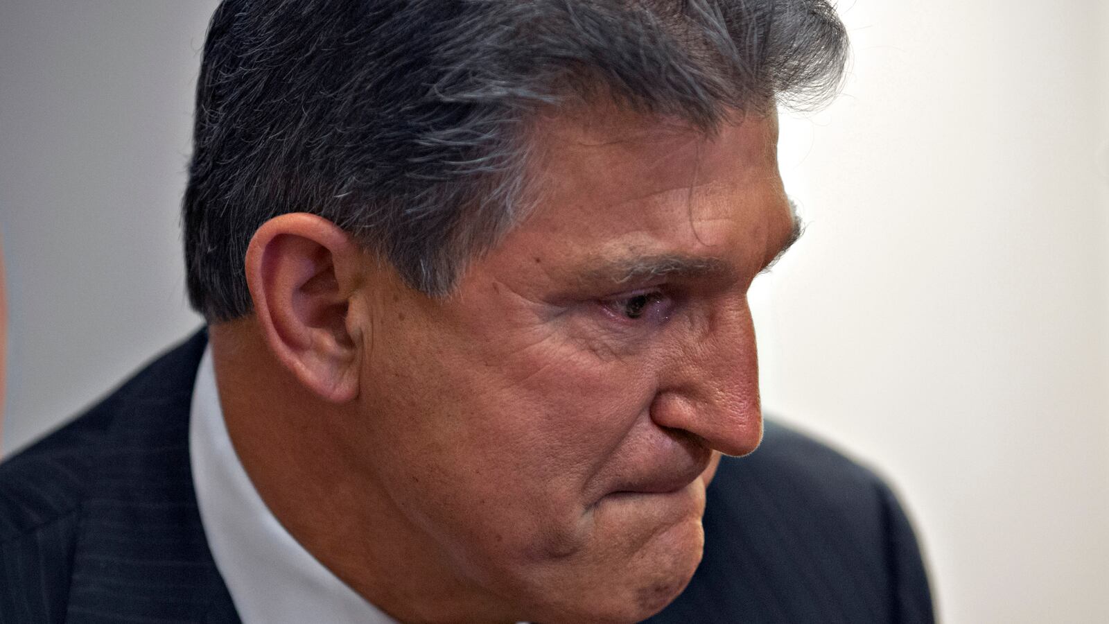 cheats/2013/04/11/gun-bill-moves-forward/130411-senate-gun-bill-cheat_f6cuhz