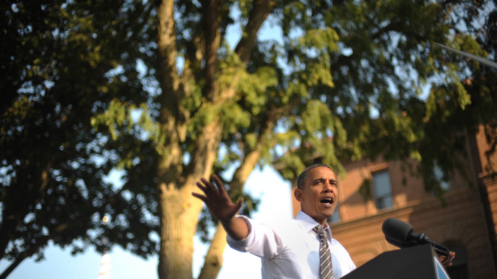 articles/2012/09/05/peter-beinart-the-democratic-convention-s-message-discipline/beinart-obama-dnc-speech-embed-tease_ox2o0l