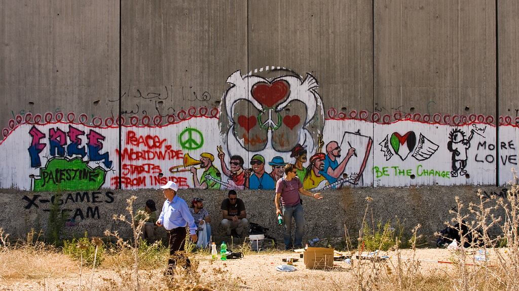 articles/2013/12/19/the-two-state-solution-after-open-zion/qalqilya-oz_ddek7j