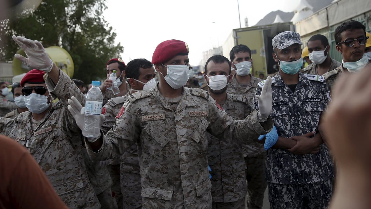 cheats/2015/09/25/saudi-king-orders-hajj-safety-review/150925-hajj-stampede-cheat_oalkqx