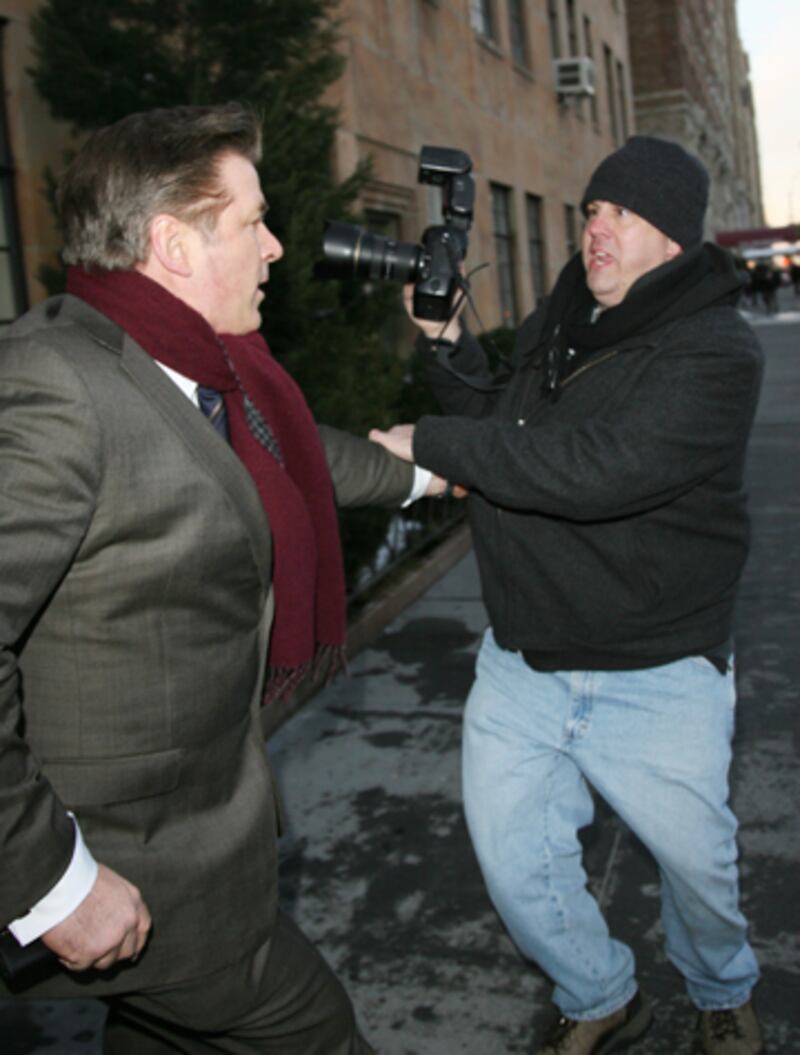 galleries/2011/12/09/alec-baldwin-s-flight-tantrum-more-of-his-famous-feuds-photos/paparazzi-alec-baldwin-feuds_pavv9d