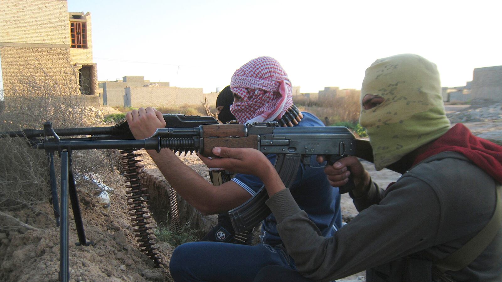 articles/2014/05/21/over-my-dead-body-spies-fight-obama-push-to-downsize-terror-war/140520-gwot-lake-tease_yfkoa1