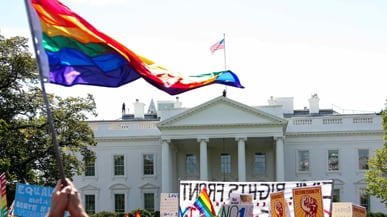 articles/2011/04/30/white-house-hosts-transgender-activists/white-house-transgender_176883_yztloh