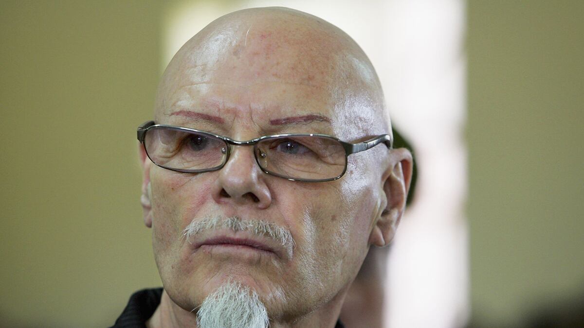 cheats/2012/10/28/gary-glitter-arrested-in-saville-case/gary-glitter-arrested-pedophilia-charges-cheat_rwrllq