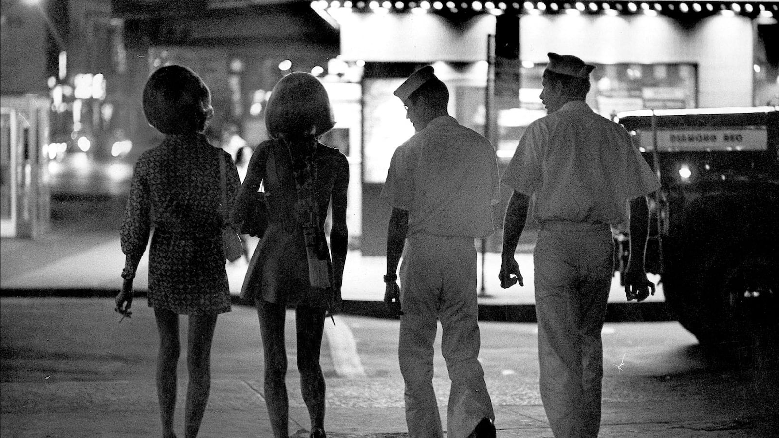 galleries/2013/04/13/say-it-ain-t-so-sequester-why-we-love-new-york-s-fleet-week-photos/130412-fleet-week4_j8zokc