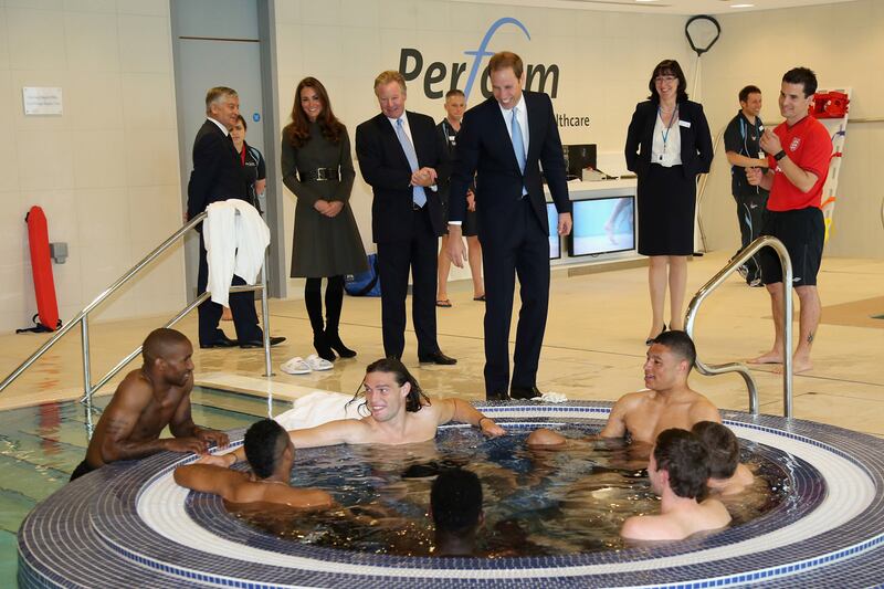 articles/2012/10/09/royal-hot-tub-sesh/royal-hot-tub-sesh_nxbd4c