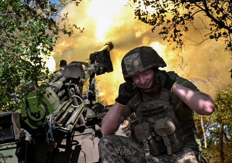 A serviceman of the 148th Separate Artillery Zhytomyr Brigade of the Armed Forces of Ukraine fires a CAESAR self-propelled howitzer towards Russian troops at a position on the front line, amid Russia's attack on Ukraine, in Dnipropetrovsk region, Ukraine June 23, 2026. REUTERS/Stringer     TPX IMAGES OF THE DAY