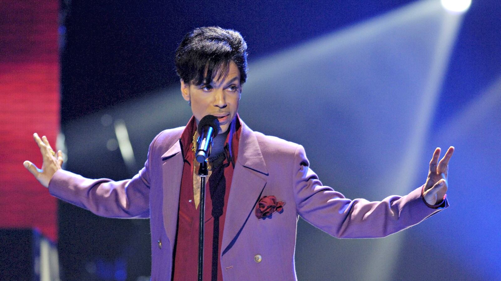 articles/2016/05/04/911-call-records-prince-was-gripped-by-uncontrollable-cocaine-habit/160426-prince-will-cheat_s82bnl