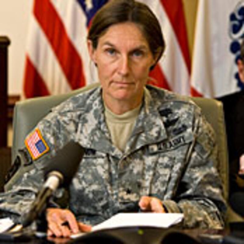 articles/2009/11/11/the-sensitive-soldier/sheehy-rhonda-cornum_62253_kqxtgy