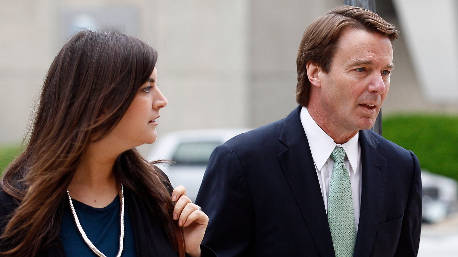 cheats/2012/05/10/prosecutors-won-t-call-rielle-hunter/edwards-trial-hunter-cheat_rmnsy6